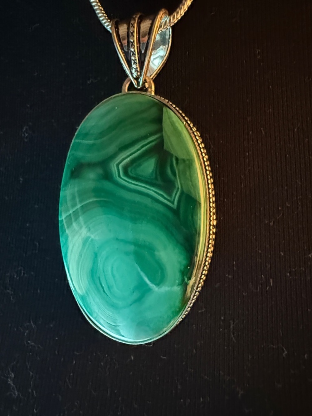 Green Malachite Oval Pendant Necklace - Women Jewelry - Picture 5 of 5